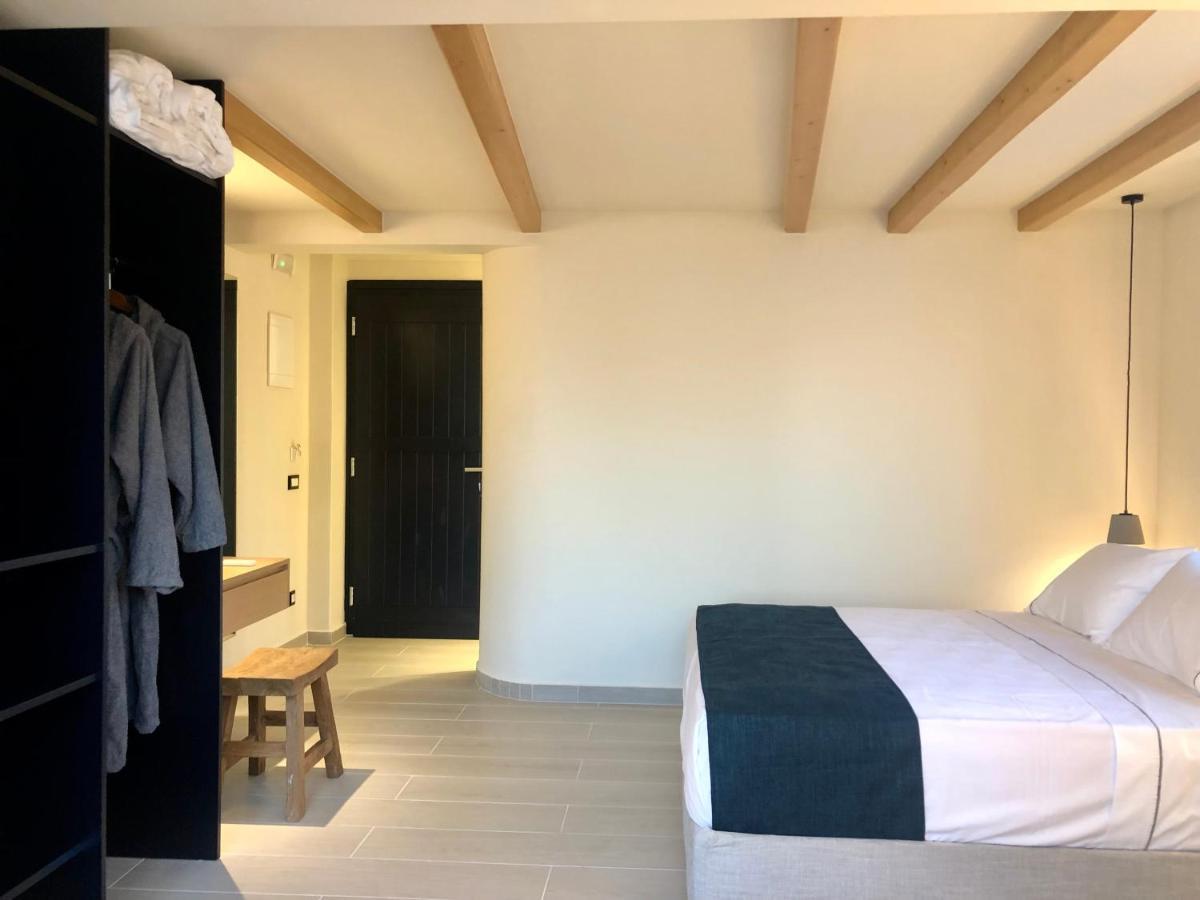 Candele Suites ثيرا المظهر الخارجي الصورة